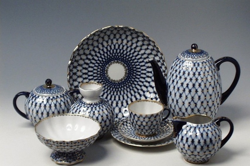 Customs clearance of porcelain tableware